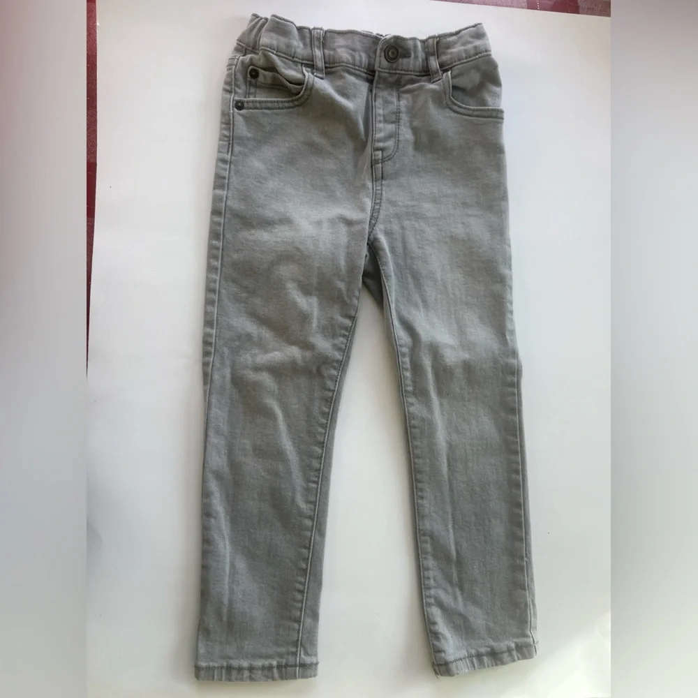 The children’s place toddlers skinny jeans size 5 color gray